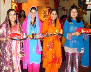 Karwa Chauth Four ladies holding talis